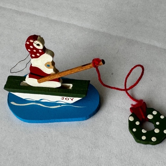 Vintage Emgee Hawaii Wood Christmas Ornament Santa Fishing Boat JOY Wreath RARE - Picture 7 of 10
